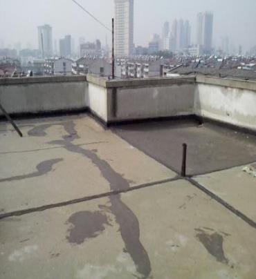 黄山市漏水维修 楼顶漏水是什么原因，楼顶漏水维修方法是什么?